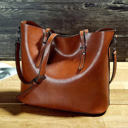 Nicole’s Timeless Elegance | Vintage Leather Shoulder Handbag